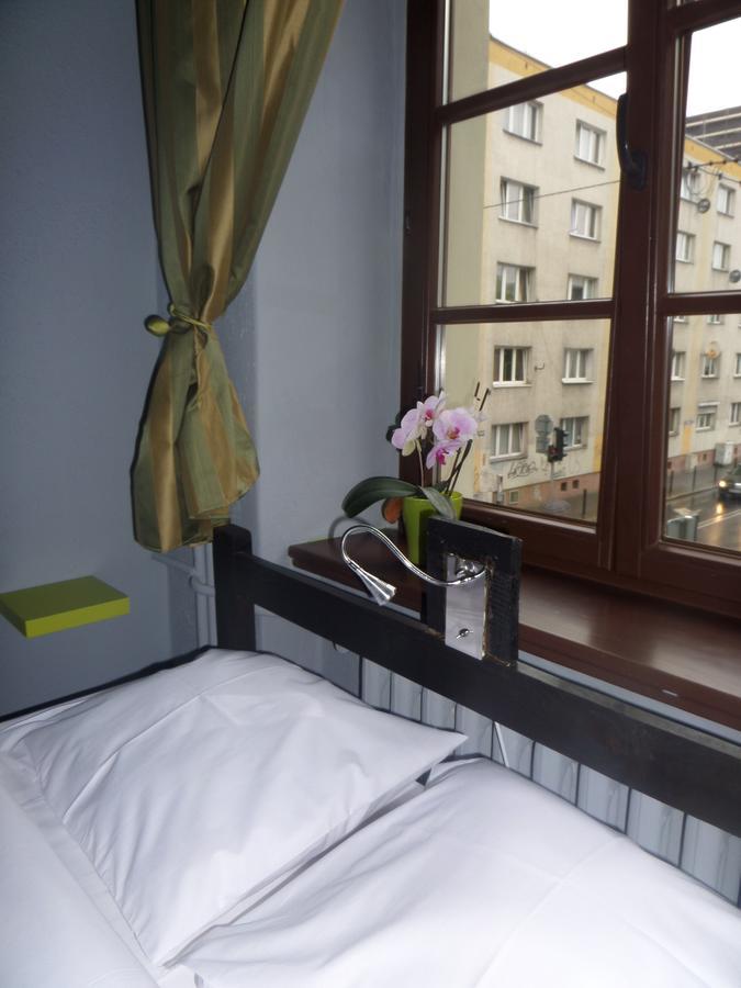 Incepcja 33 Hostel Wroclaw Exterior photo