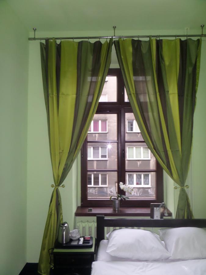 Incepcja 33 Hostel Wroclaw Exterior photo